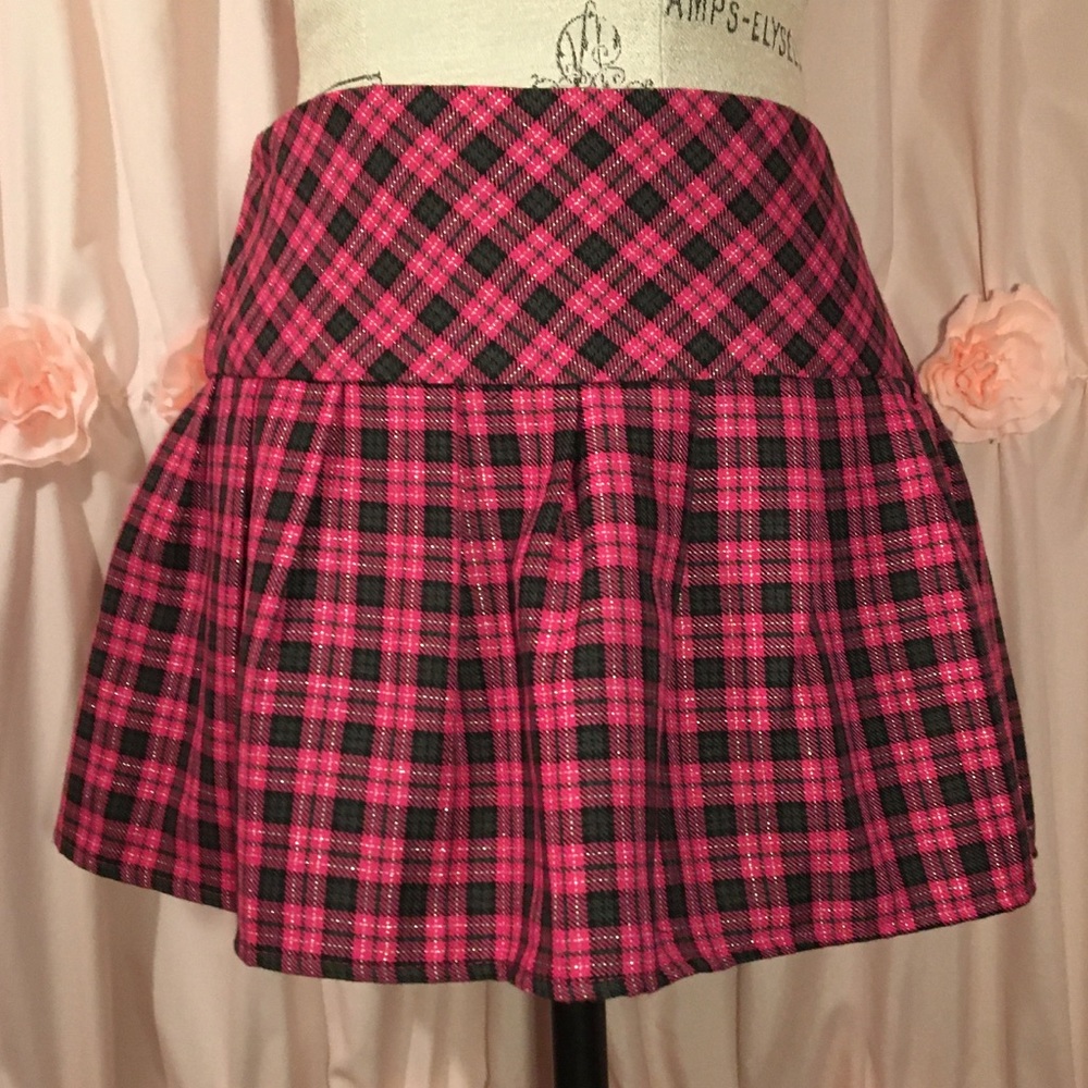Pink & Black School Girl Skirt 💀💗